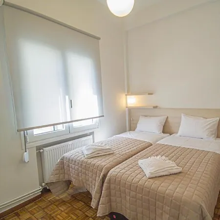 Fully Renovated In The Centre With Roof Garden! 3 Minutes From The Bus Station And 6 Minutes From The Old Town Appartement *