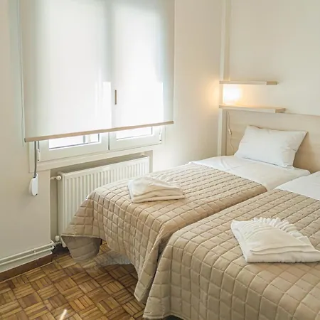 Fully Renovated In The Centre With Roof Garden! 3 Minutes From The Bus Station And 6 Minutes From The Old Town Appartement